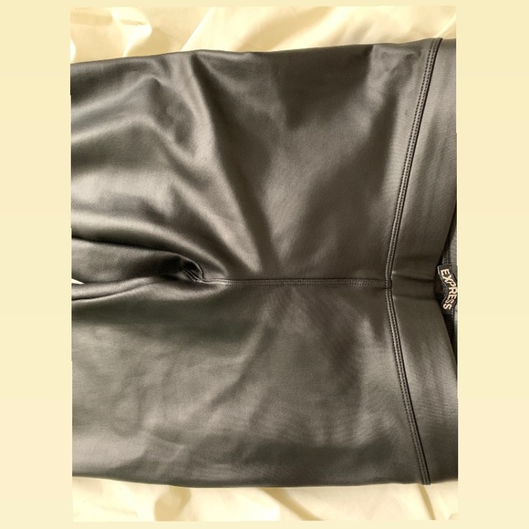 Vegan leather leggings - Picture 4 of 4